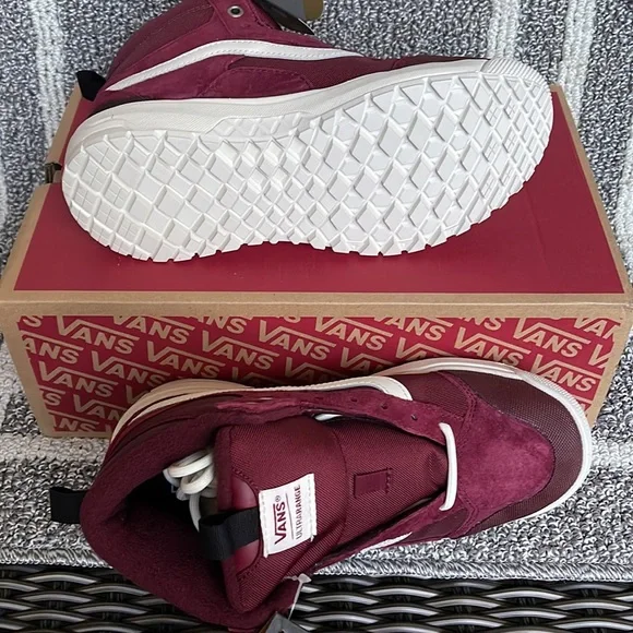 Vans Ultrarange Exo Hi Pomegranate/Port WMNS - Picture 6 of 16